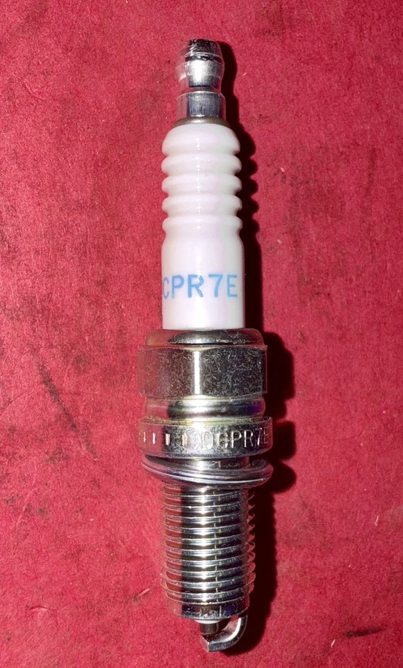 NGK DCPR7E Harley Davidson (pack of 2) new - Image 4 of 4