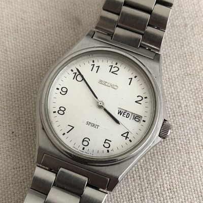 時計 SEIKO SPIRIT 7N48-7000 QUARTZ 10 BAR SEIKO Spirit 7N48-7000 White Dial Quartz Men's Watch Used
