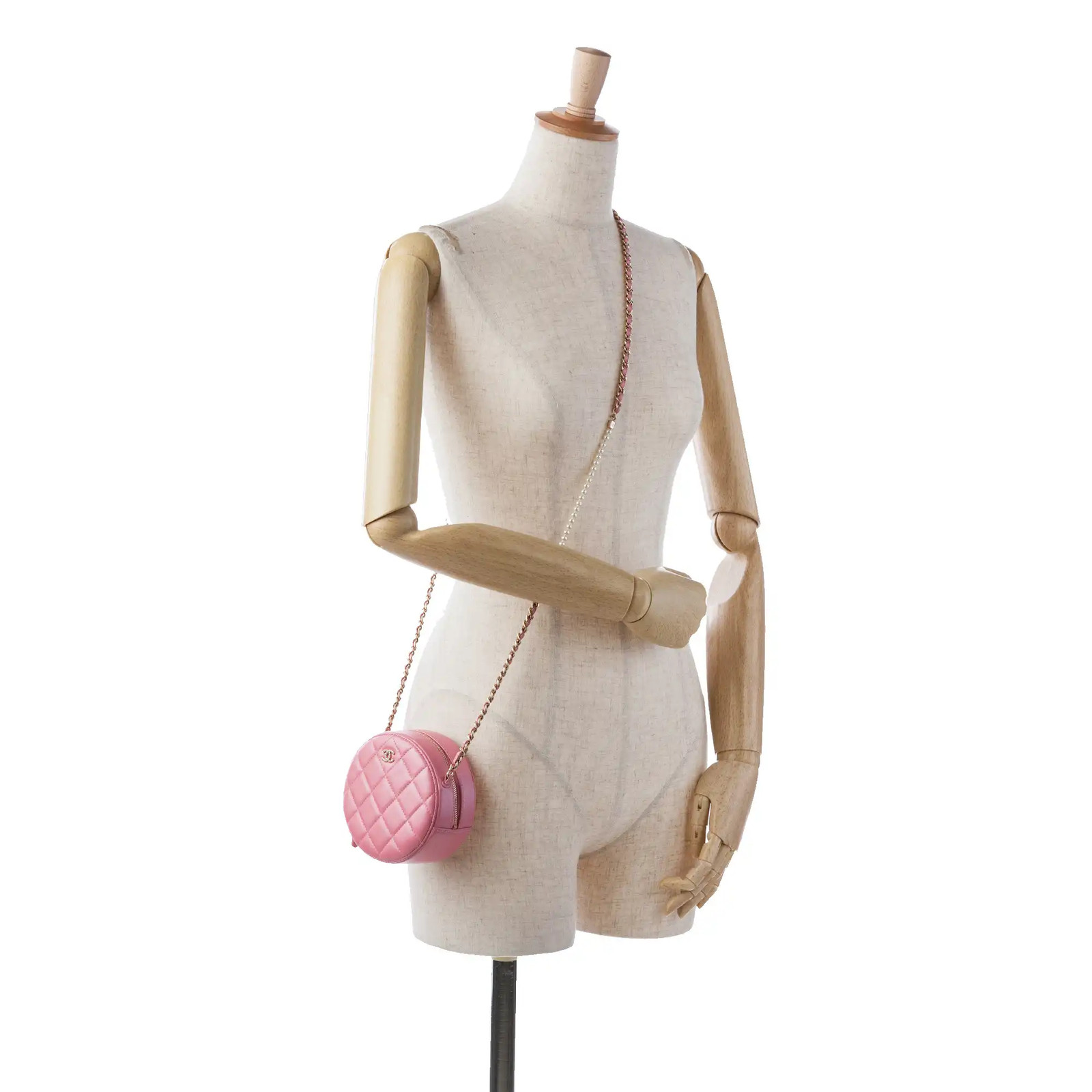 Chanel CC Quilted Lambskin Pearl Crush Round Clutch with Chain Auth image 9