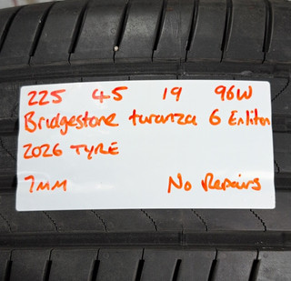 225/45/19 96W Bridgestone Turanza 6 Enliten 2026 Tyre 7mm No Repairs