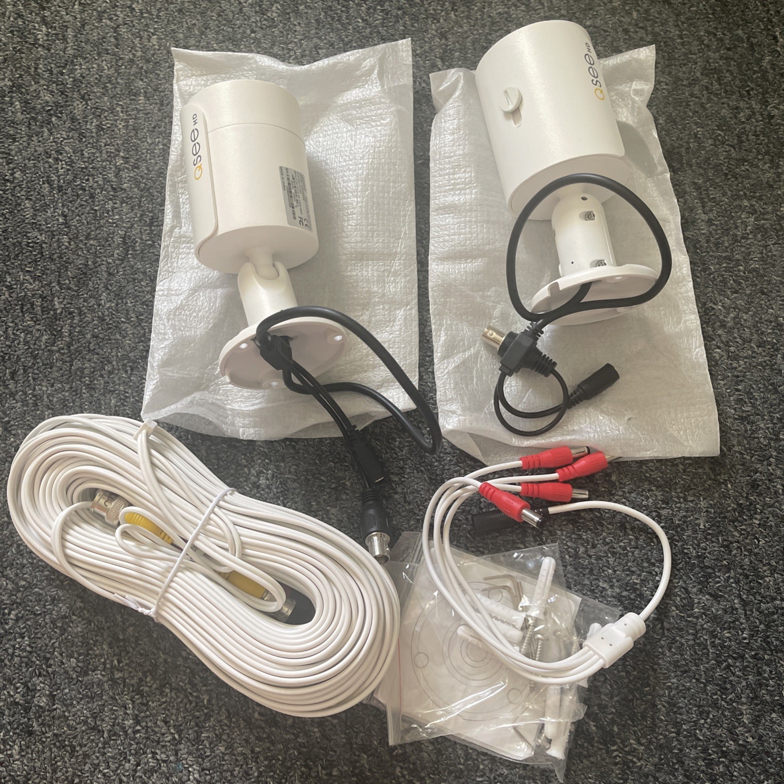 Q-SEE QCA8045B 1080p HD Security Camera White Lot 2 New ,Open Box