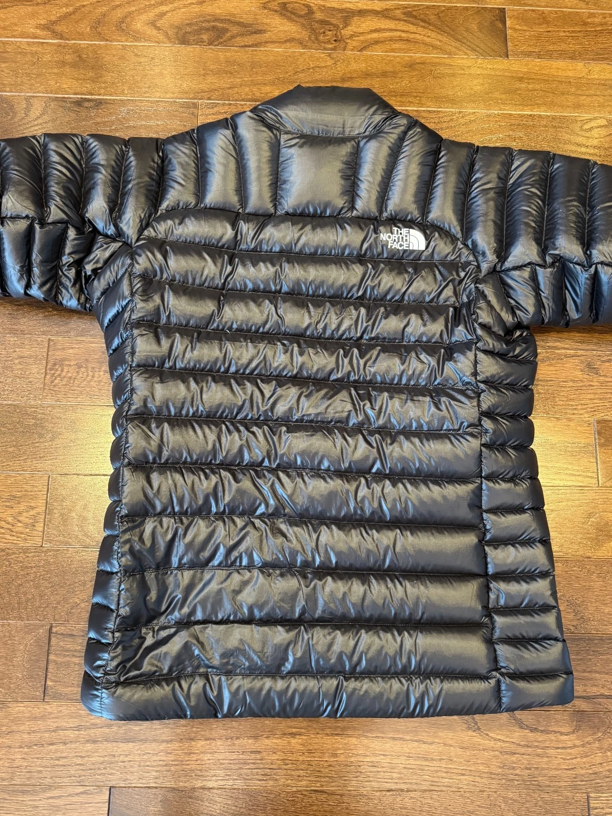 The North Face Summit Series Breithorn Down Jacket Men's Medium Black 800 Fill - product detail image 4