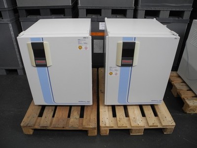 Thermo Scientific HERAcell 150i CO2 Incubator Inkubator Kupfer top Zustand !