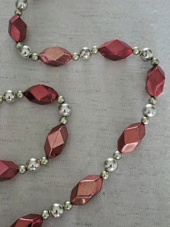 Guirnalda vintage roja y plateada con forma de diamante - 110" (aprox) Navidad Foto 3 de 4