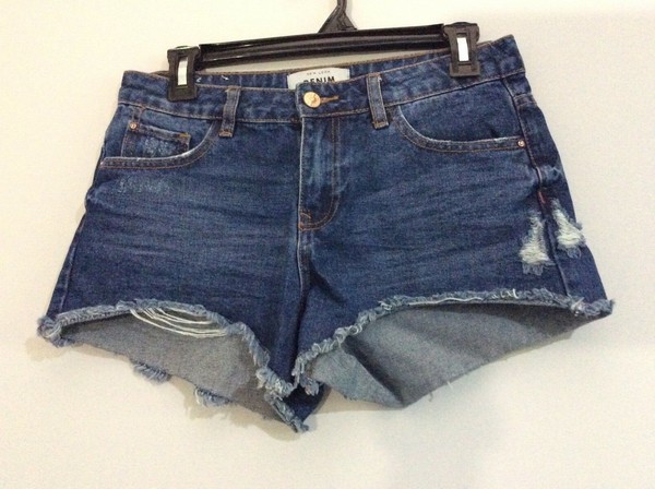 NEW LOOK Mid rise raw hem blue denim shorts Sz 8 Ladies