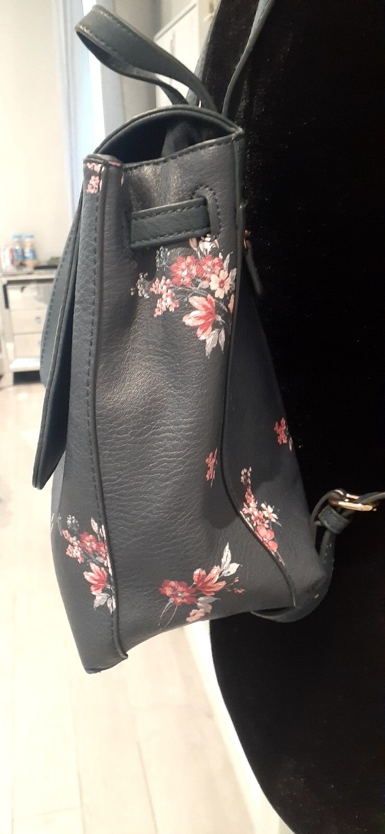 LC Lauren Conrad Abby Solid Backpack LC Lauren Conrad | Bags | Lc Lauren Conrad Abby Solid  main image 4