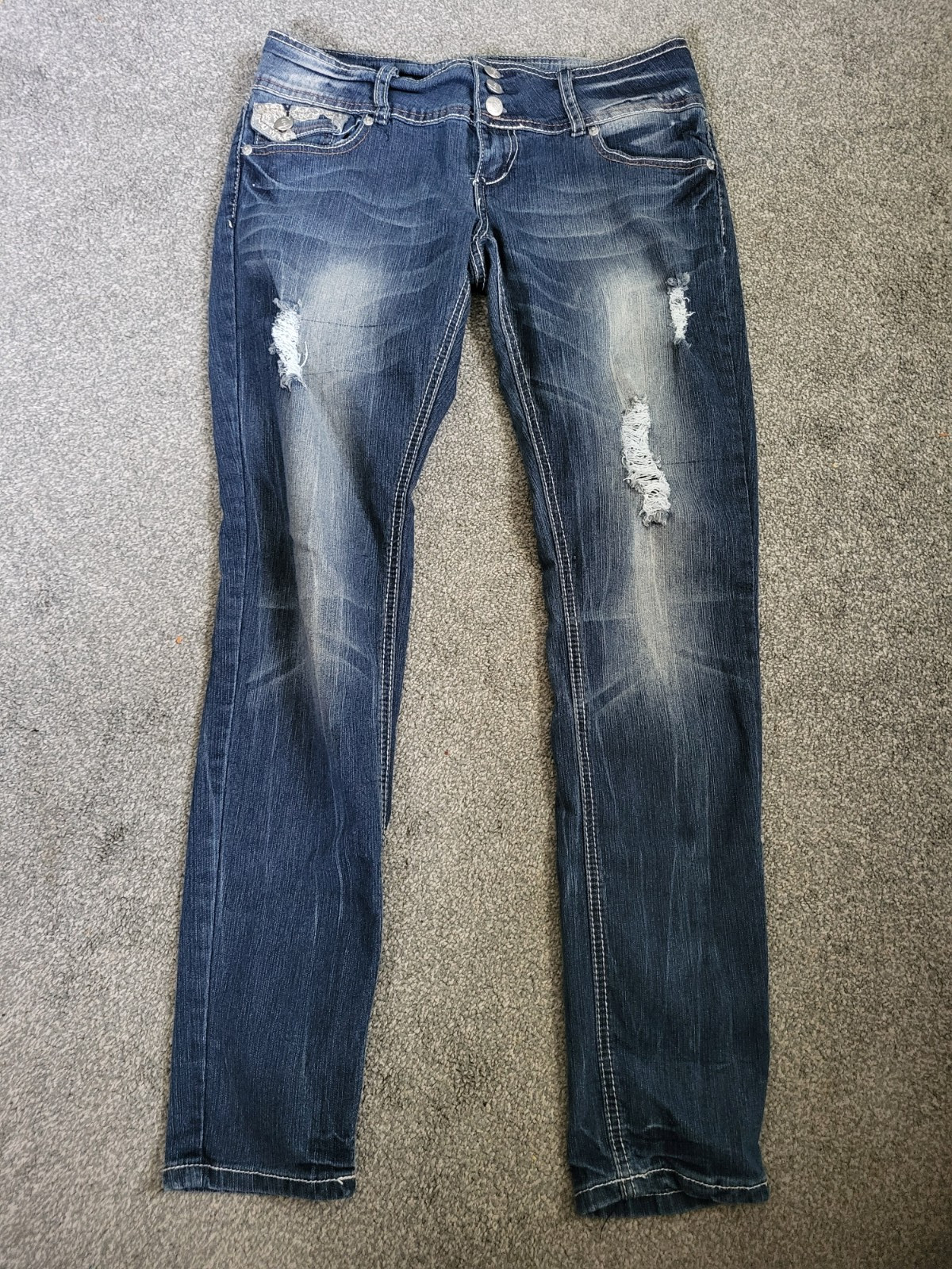 Women's Twenty One Black Destructed Straight Embroider Jeans Size 7/8 R