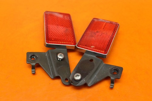 03-08 KAWASAKI VULCAN 1600 OEM REAR REFLECTOR GARNISH MARKER - Picture 2 of 3