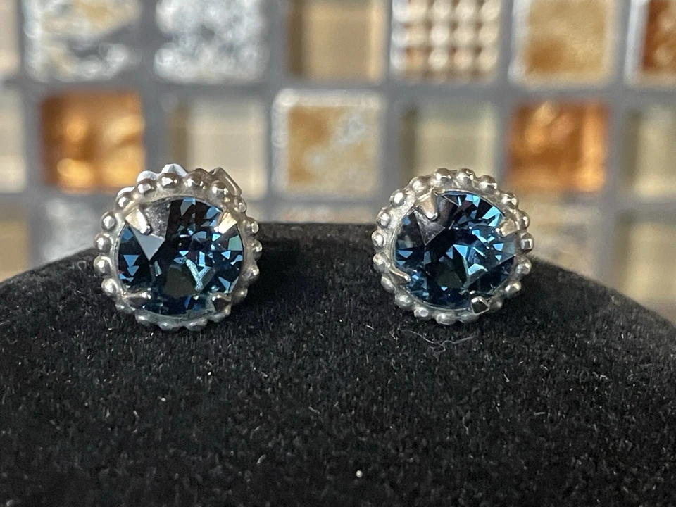 Sweet Romance Vintage Blue & CLear Crystal Adjustable Necklace & Earrings Set - Image 3 of 4