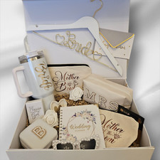 Personalized Bridal Gift Box Engagement Gift Bride-to-Be Gift Wedding shower MRS