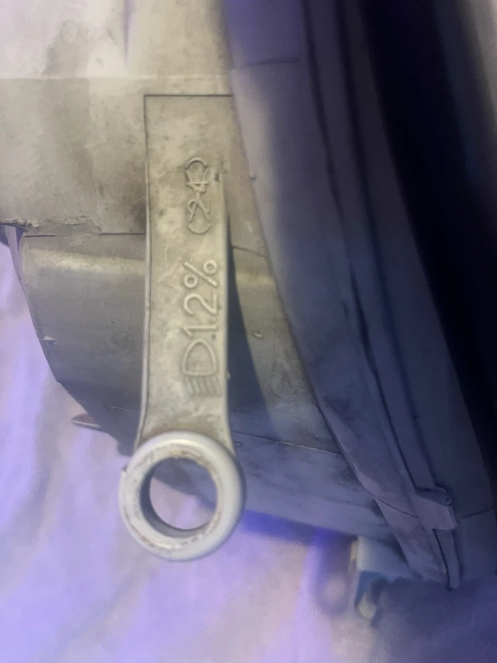 Conjunto de lámpara de faro delantero izquierdo del lado del conductor Lexus LS400 1998 2000 OEM xenón Foto 3 de 4