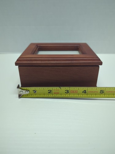 Caja de música de madera San Francisco Music Box Co reproduce para eso están los amigos - Imagen 10 de 12