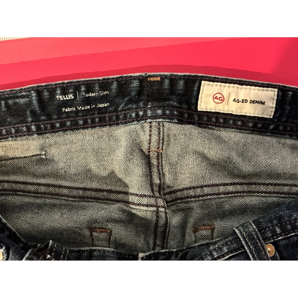 Pantalones de mezclilla ajustados modernos Tellis de AG Adriano Goldschmied para hombre talla 33x33 lavado oscuro Foto 3 de 4