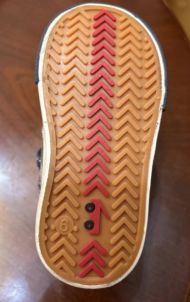 Zapatillas altas See Kai Run camufladas talla 6 bebé niño usadas en excelente estado Foto 4 de 4