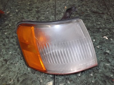 OEM 90-94 USDM Toyota Tercel L40 front right corner light / lamp lens 16-97 FR R