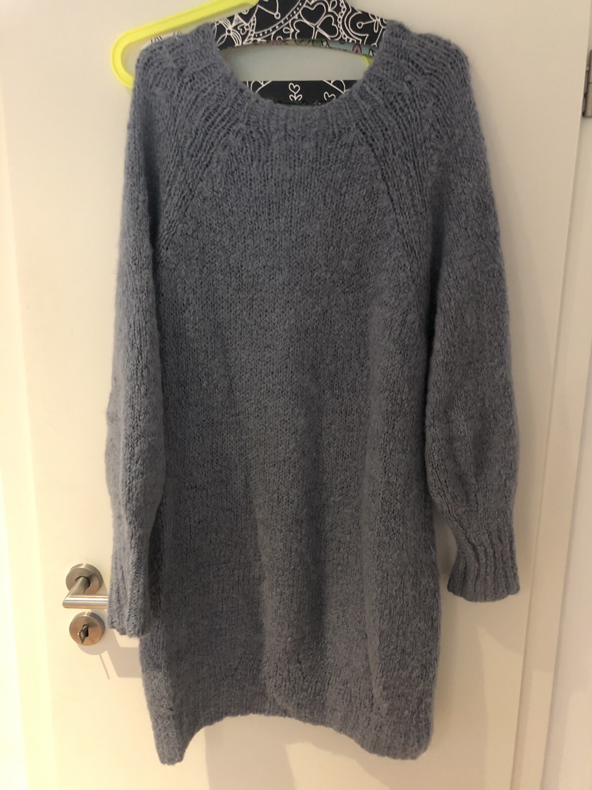 humanoid pullover