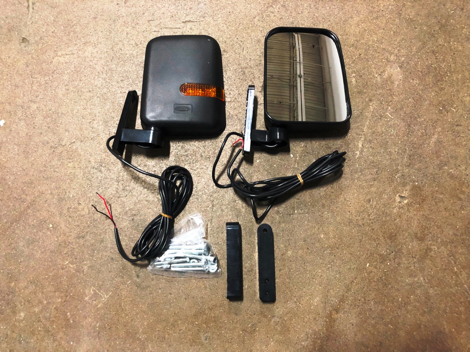 Club Car Yamaha EZGO Golf Cart Side View Mirror LED Turn Signal -Universal Fit