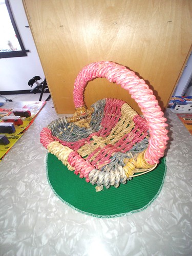 PASQUA CESTO VINTAGE IN VIMINI RATTAN A FORMA DI FARFALLA - Foto 1 di 4