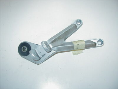 Fußrastenhalter Halter Fußraste hinten rechts Hyosung GT 125 Naked, 02-09
