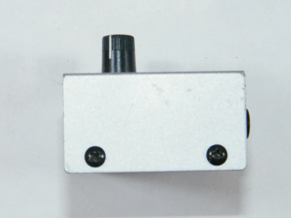 BEHRINGER MICROAMP HA400 AMPLIFIER, 4-CHANNEL STEREO HEADPHONE, GUARANTEED - Image 3 of 4