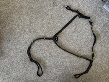 Dy&rsquo;on Breastplate with Bridge &ndash;  Full Size, Black - Used