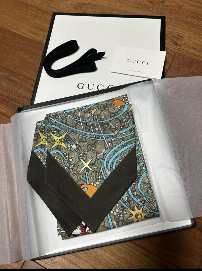 Écharpes collection épilogue GUCCI