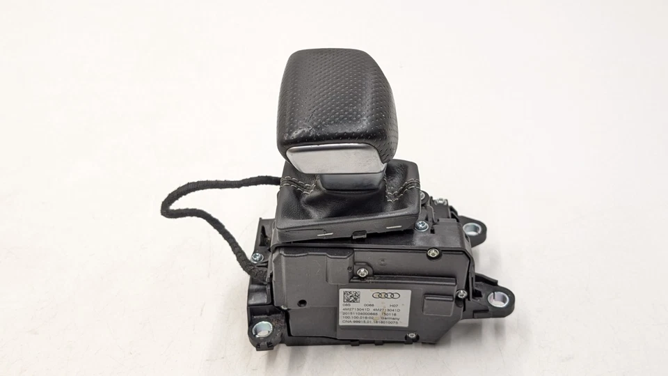 AUDI Q7 MK2 4M PALANCA DE CAMBIOS SELECTOR PALANCA DE CAMBIOS 4M2713041D 2016 Foto 4 de 4