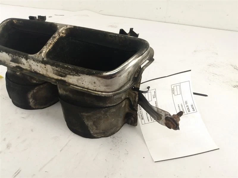 Punta de escape cromada trasera Hyundai Veloster FS 2012-2017 Foto 3 de 4