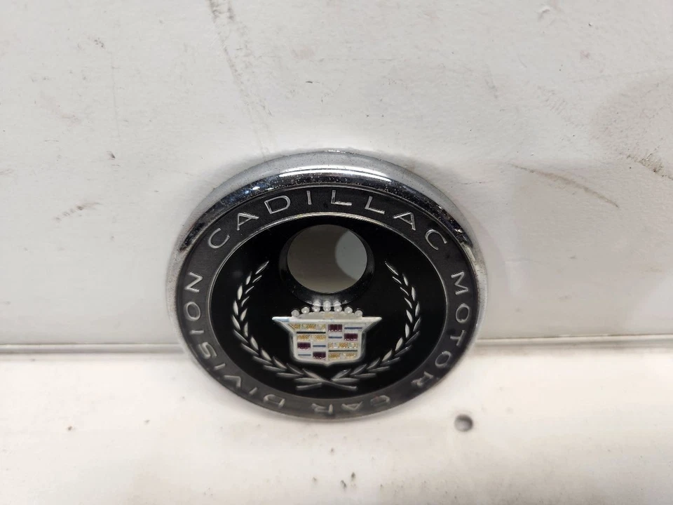 Cadillac Seville 1995 emblema maletero trasero *solo*  Foto 2 de 4