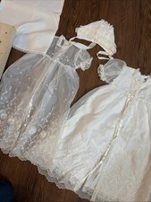 50 s WHITE SHEER LACE DETAIL 4 PC CHRISTENING LONG GOWN DAISIES FLORAL BOX