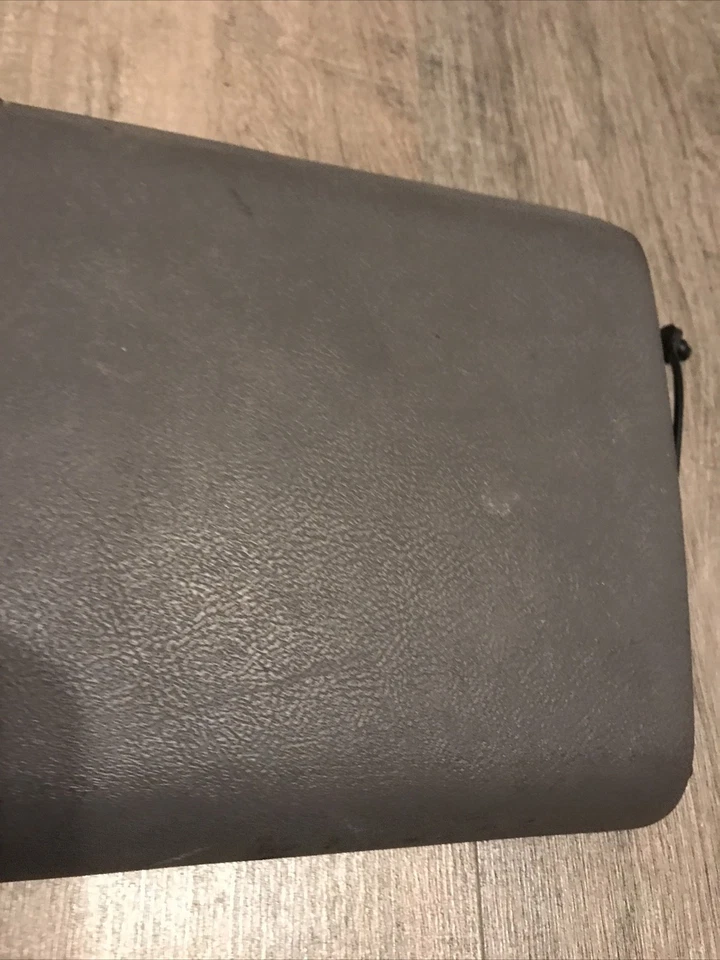 1988 - 1994 Chevy GMC TRUCK, Suburban GLOVE BOX DOOR LID COVER 88-94 Gray OEM - Image 3 of 4