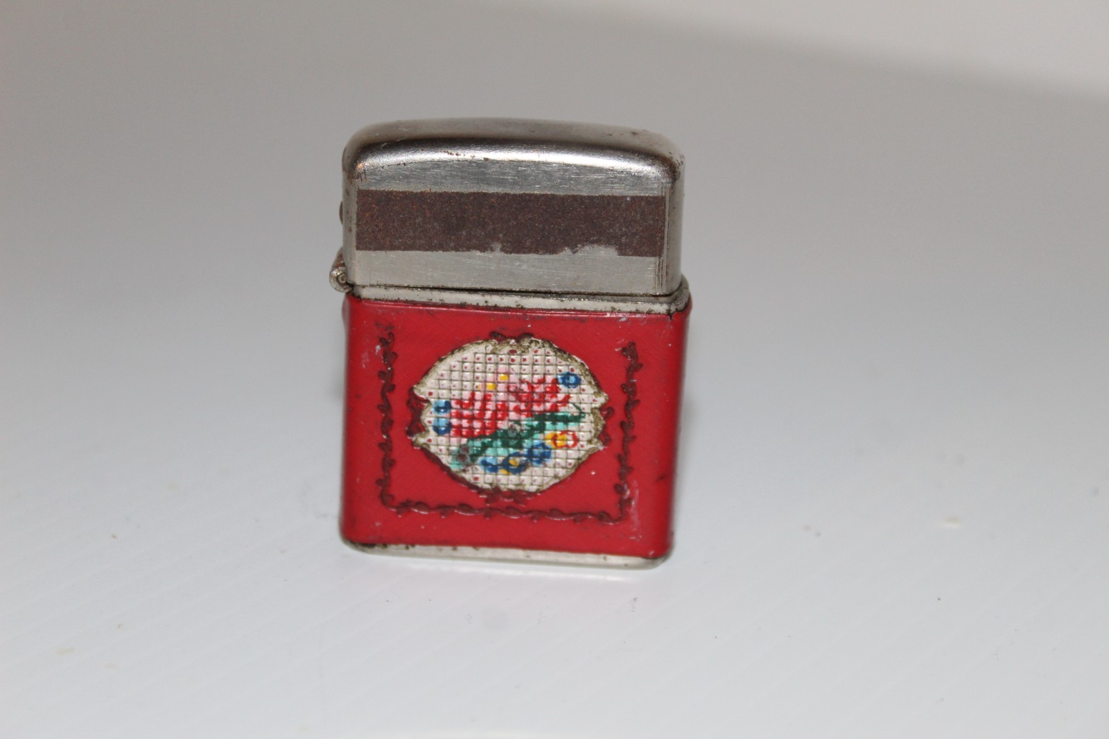 Vintage Ladies Champ-ette Flip Top Wind Screen Lighter-Made in AUSTRIA