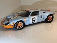 FORD GT40 LE MANS WINNER 1968 1:18 Scale Model By Spark.