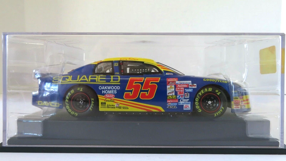 Revell #55 Kenny Wallace Square D 1999 Monte Carlo 1:24 Die Cast NASCAR - Image 4 of 4
