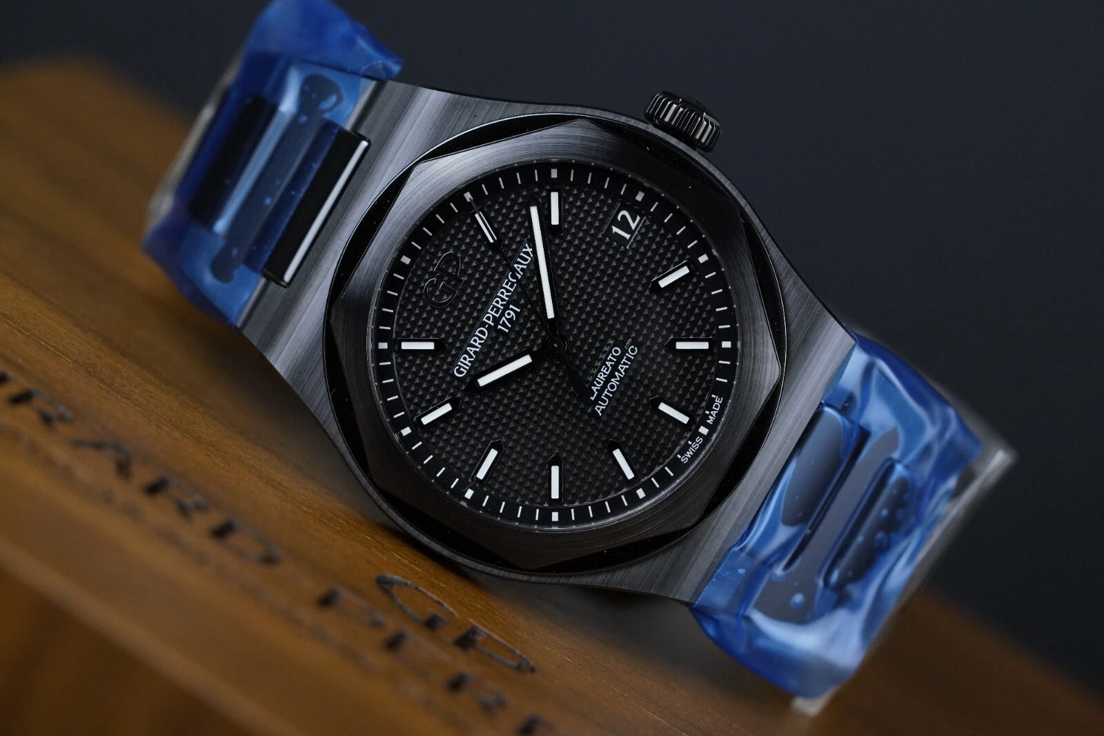 Girard Perregaux — Girard-Perregaux Laureato Men's Ceramic Black Watch - 810103263132A