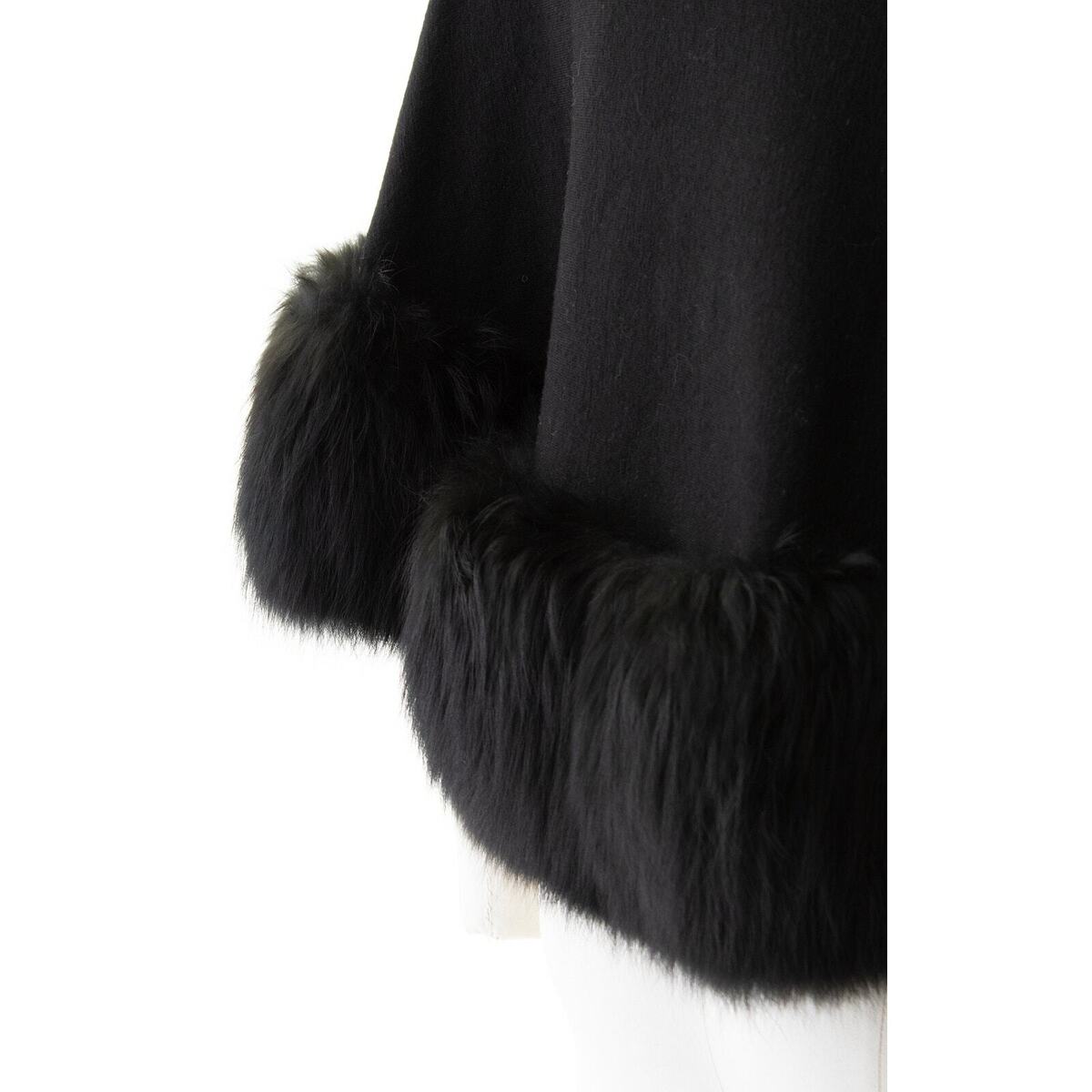 Vintage 1950s Wrap 50s Plush Black Fox Fur Trim Wool Jersey Vintage 1950s Wrap 50s Plush Black Fox Fur Trim Wool Jersey
