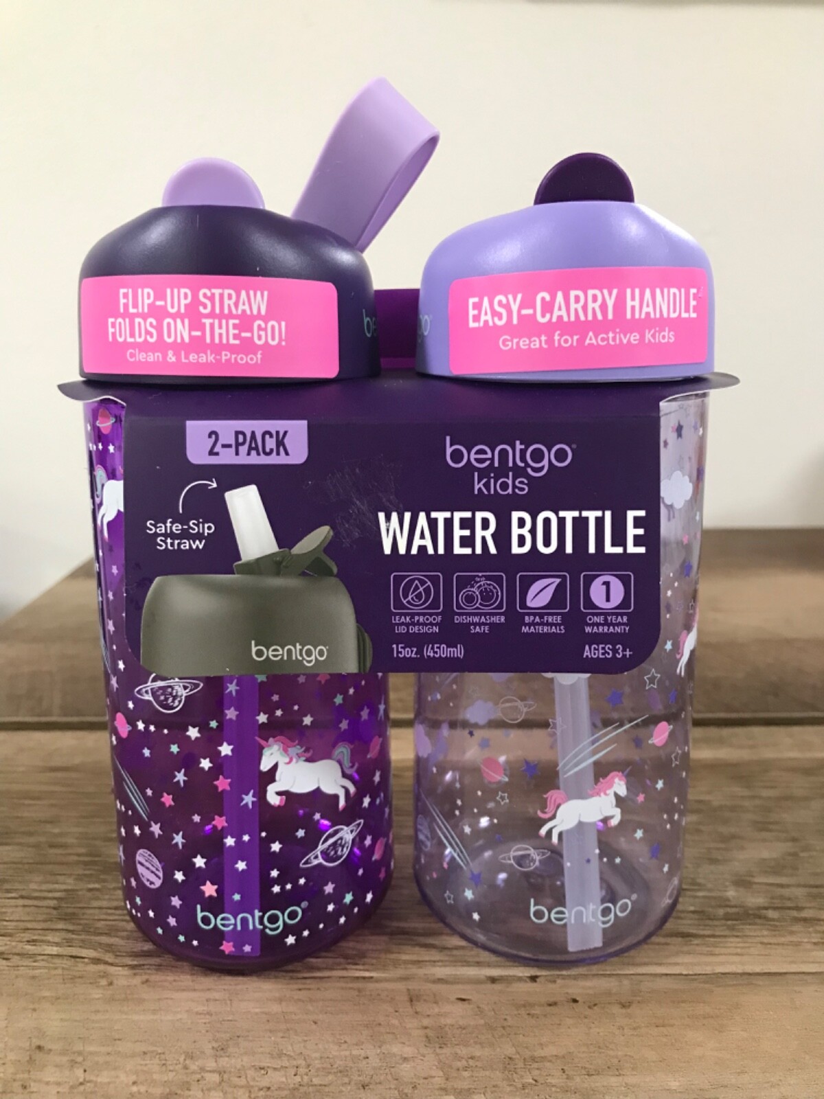 &nbsp;Bentgo kids durable & leak proof children&rsquo;s lunch box and two water bottles!&nbsp;