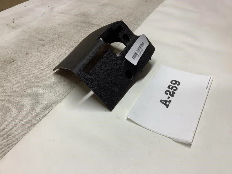 Chevrolet Traverse 2012 columna de dirección cubierta de moldura inferior cubierta de hombre OEM+ Foto 2 de 4