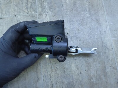 1995 Kawasaki EX500 Ninja K718) front brake master cylinder works