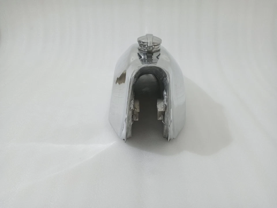 1977 Suzuki TS100 TS125 TS185 Aluminium Polished Fuel Gas Tank +Cap +Petcock - Image 4 of 4