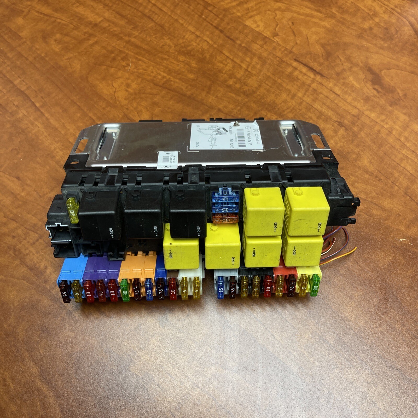03-12 Mercedes R230 SL500 SL55  Front Left SAM Fuse Box Control Module OEM #55