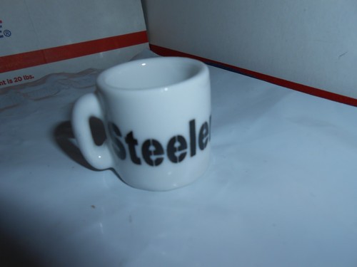 1 1990's NFL FOOTBALL MINI PORCELAIN MUG CUP YOU CHOOSE TEAM + 5 BONUS CARDS - Picture 56 of 80