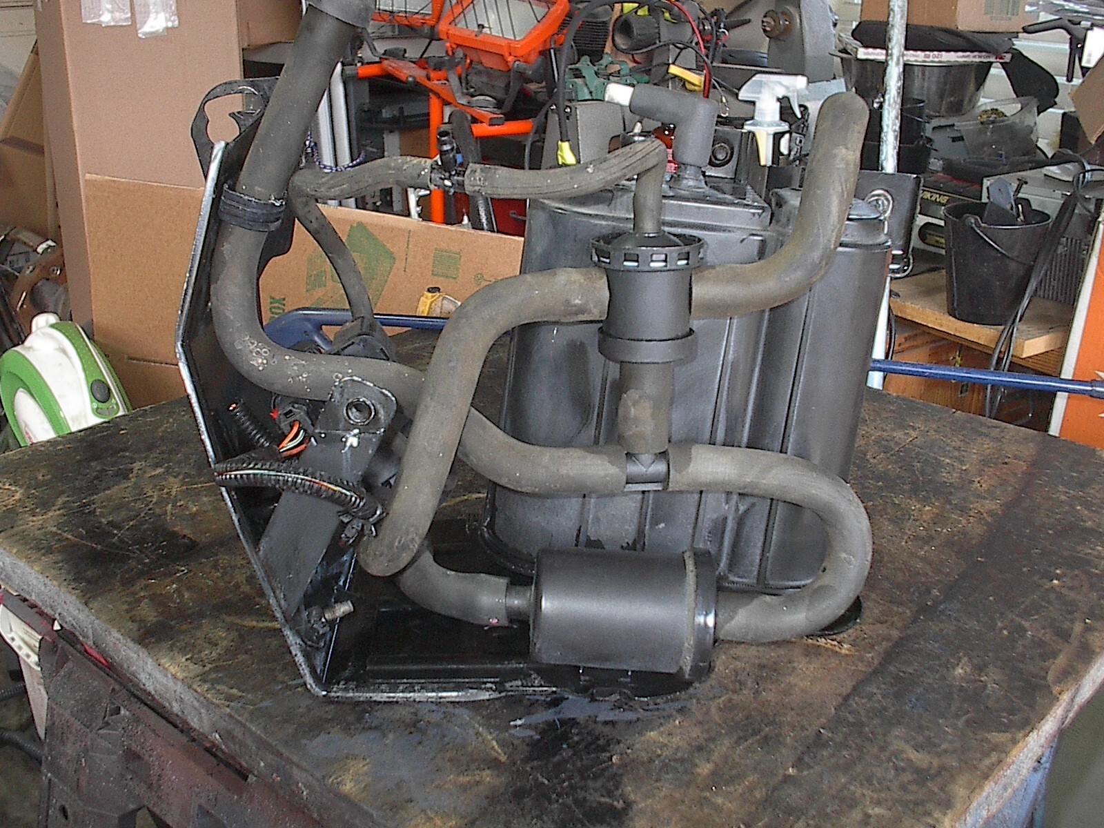 Jeep Vapor Canister & Bracket 53013096AB 53013463AH 20022004 WJ eBay