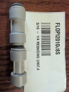 REDUCING UNION 5/16 TUBE OD X 1/4 TUBE OD PI201008S