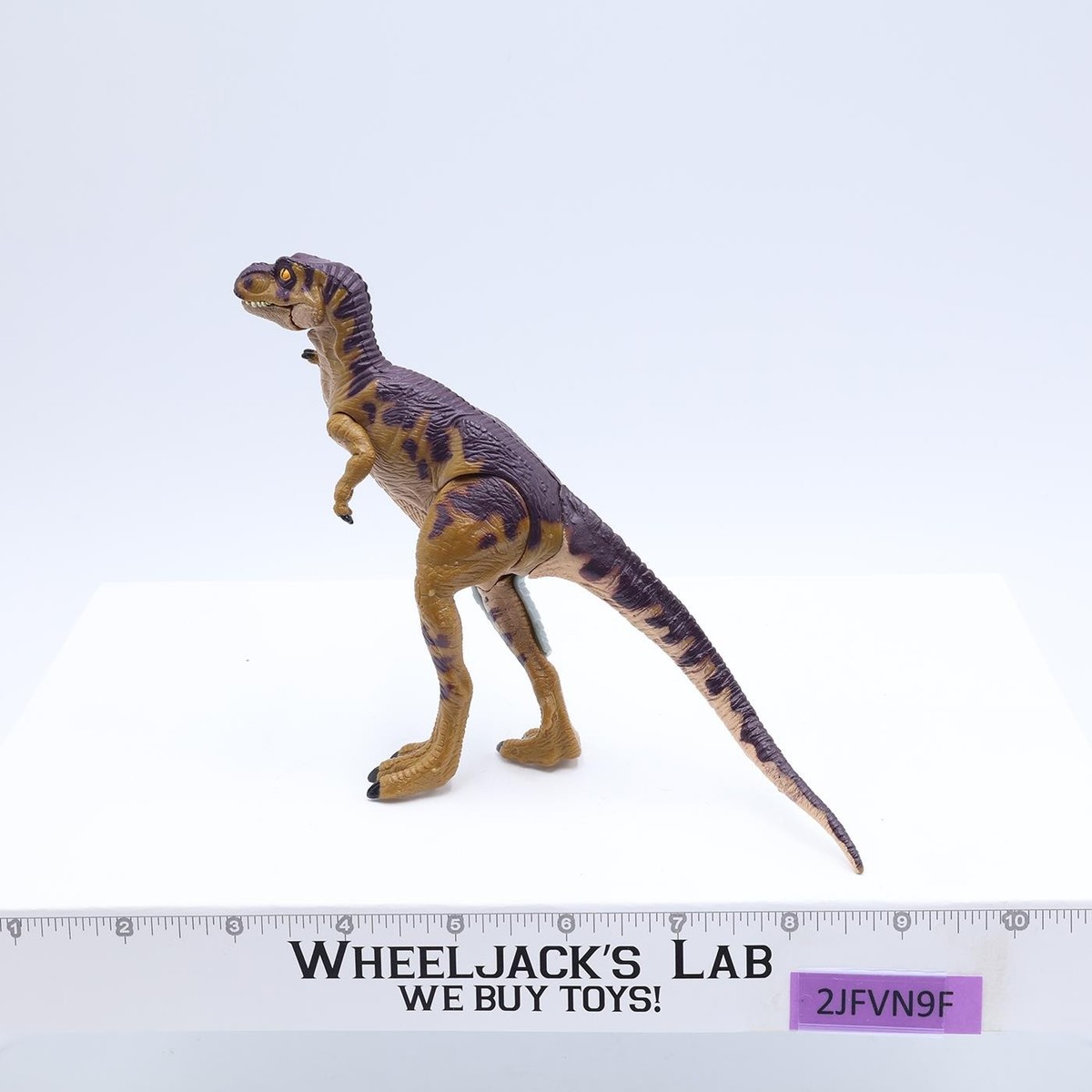 Juvenile T-REX JP42 W/Cast Jurassic Park The Lost World 1997