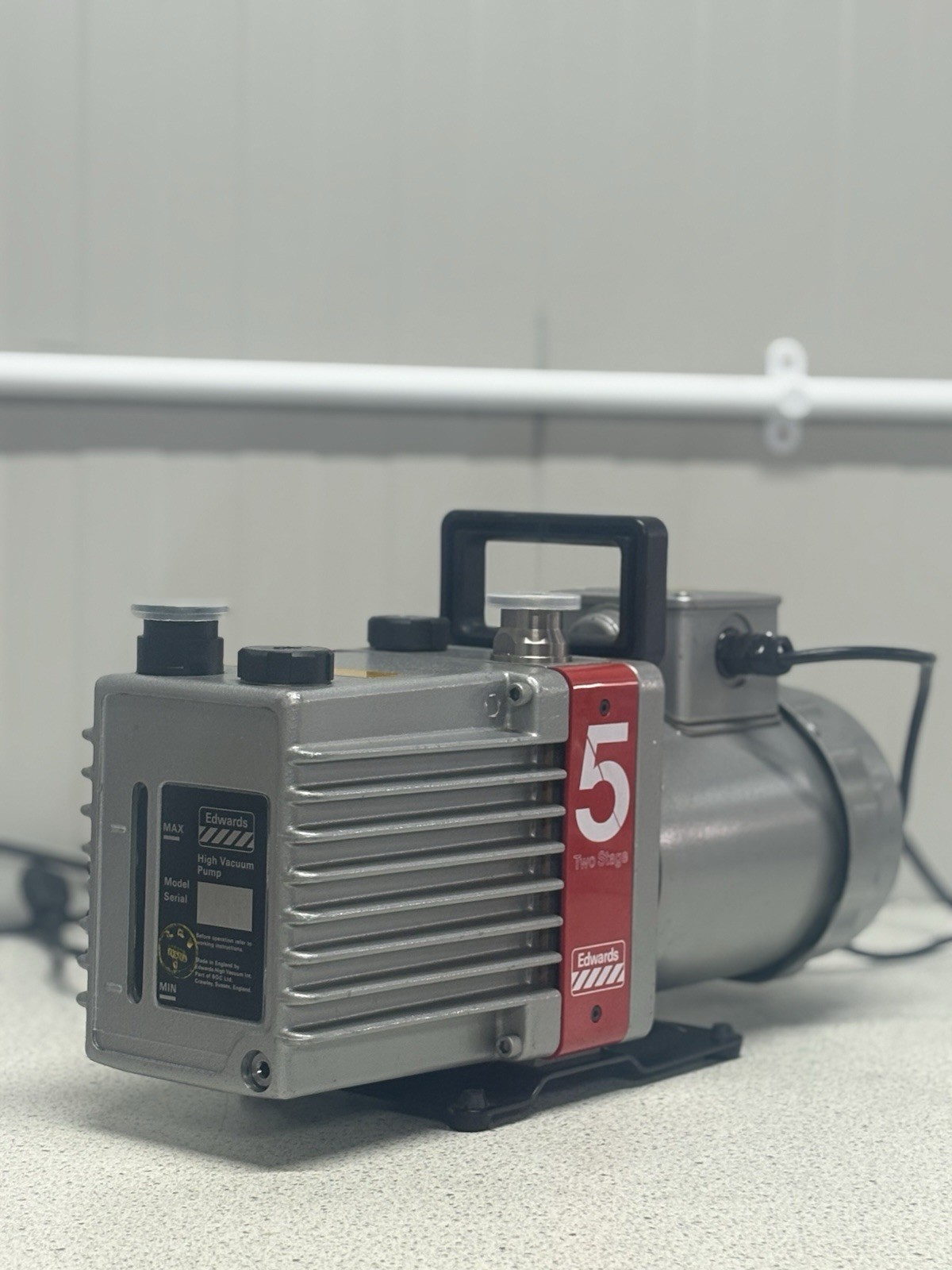 Edwards RV E2M5 High Vacuum Pump, Very Clean, Minor Use, SERVICED, SPEC TESTED