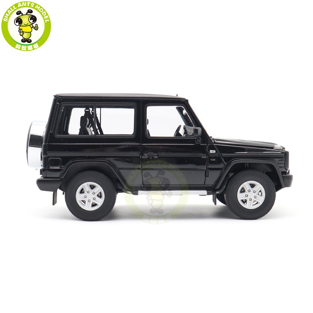 1/18 Mercedes Benz G CLASS G500 1998 SWB Autoart 76111 Black