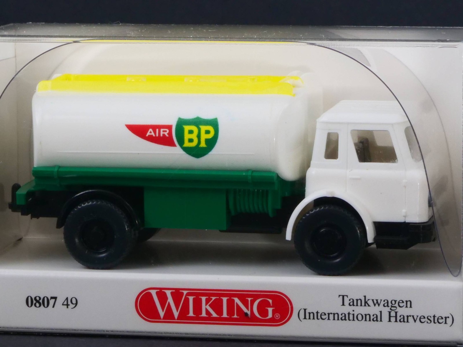 Wiking 080749 BP International Harvester Tank Truck 1:87 Mint! OVP 1706-30-89