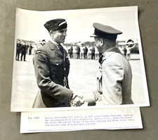 WWII RCAF F.H. Sproule W.A. Curtis D.S.C. Canadian Air Force Press Photo 10 x 8