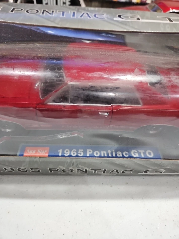 Sun Star 1965 Pontiac GTO carro modelo fundido vermelho - Escala 1:18 - PEÇAS CAÍRAM  - Imagem 4 de 4